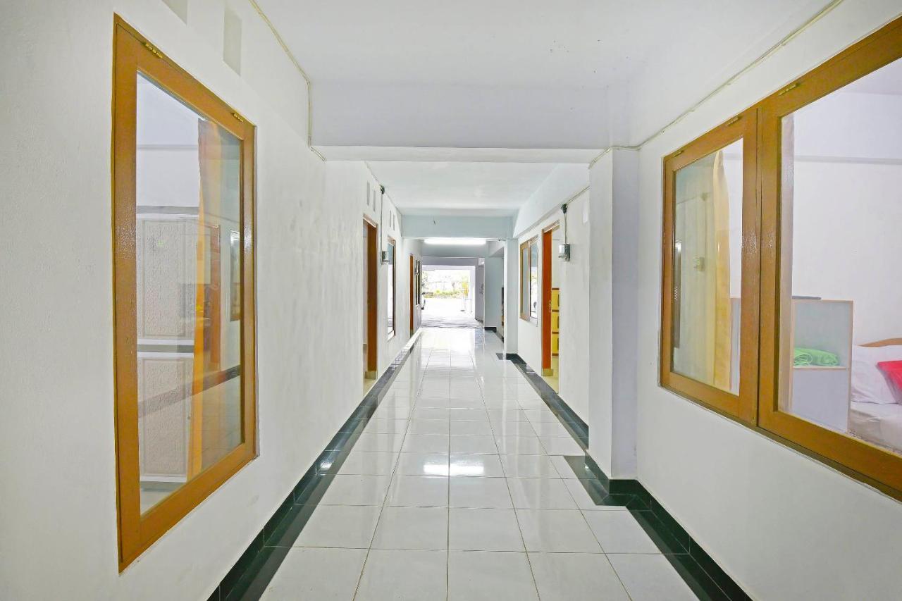 Oyo 90967 Soka Asri Guest House Darmasaba Ngoại thất bức ảnh