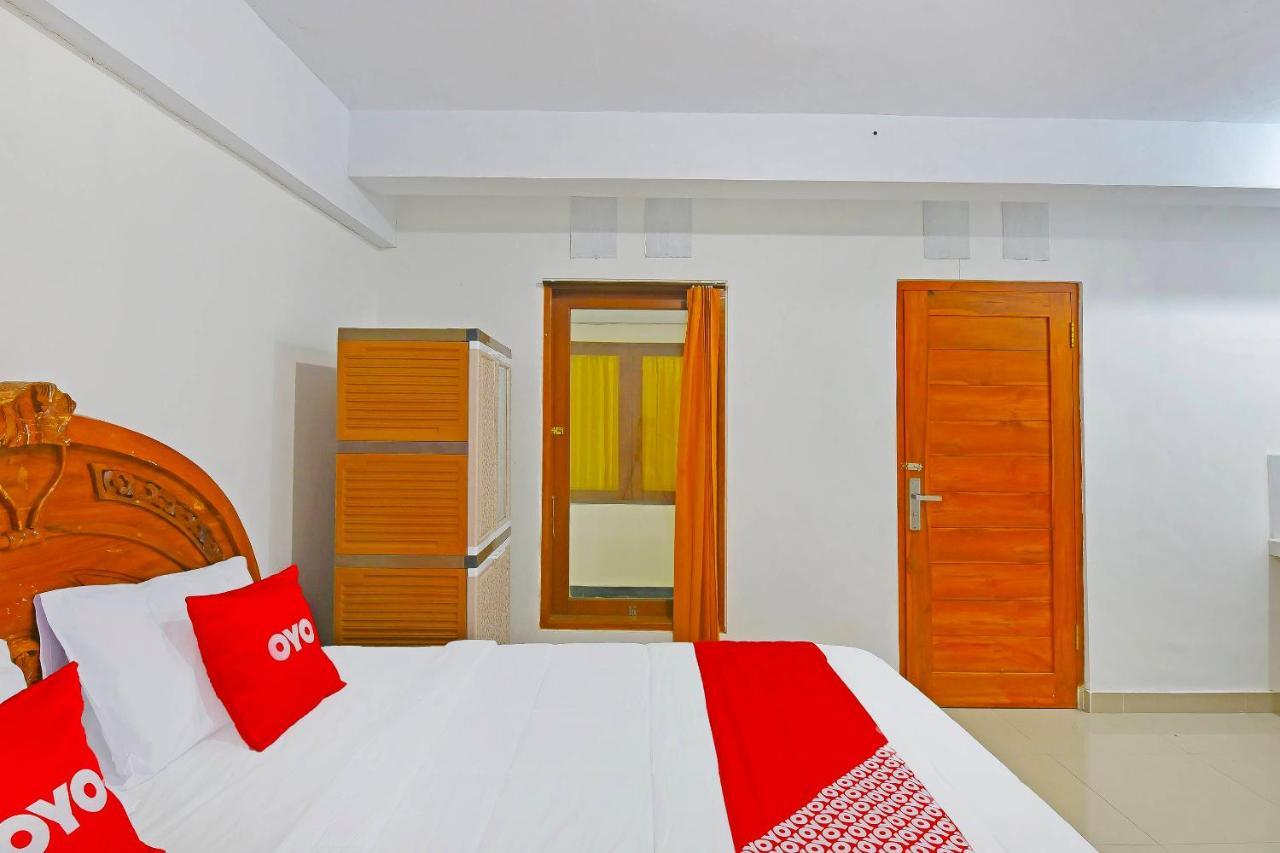 Oyo 90967 Soka Asri Guest House Darmasaba Ngoại thất bức ảnh