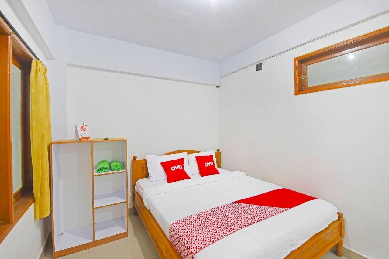 Oyo 90967 Soka Asri Guest House Darmasaba Ngoại thất bức ảnh