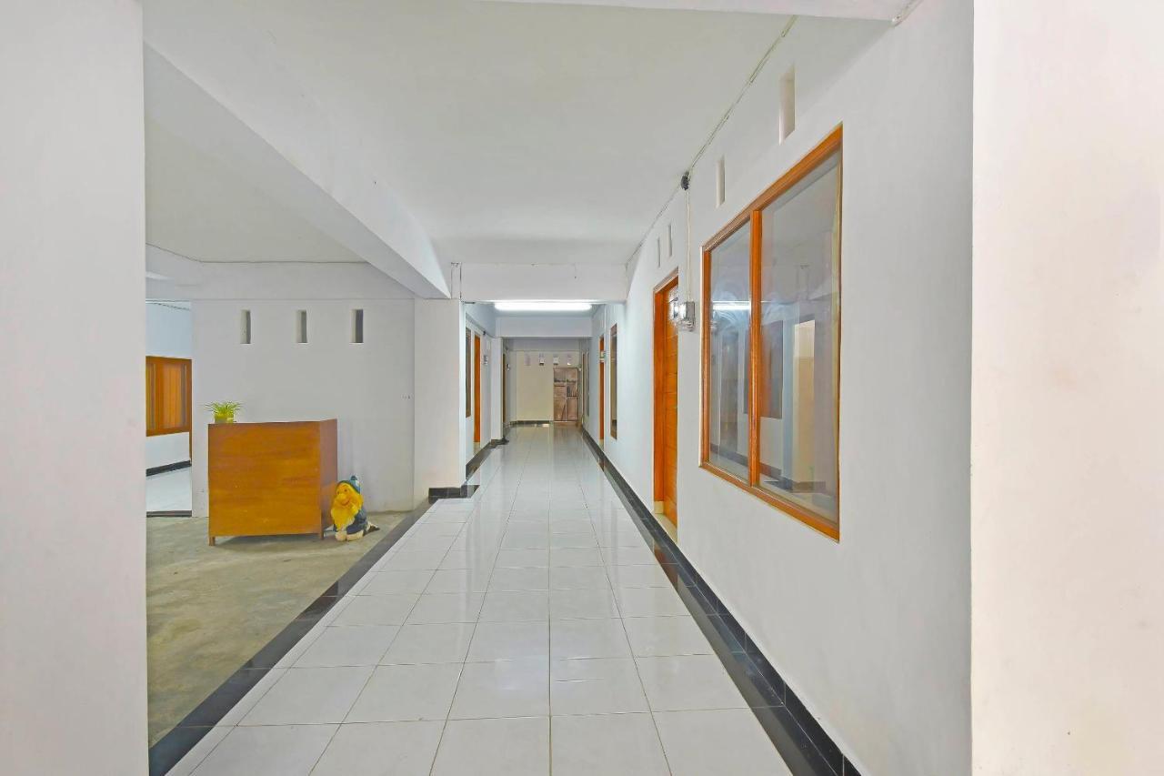 Oyo 90967 Soka Asri Guest House Darmasaba Ngoại thất bức ảnh